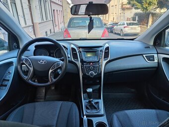 2012 Hyundai i30 - mnoho komfortních úprav - 16