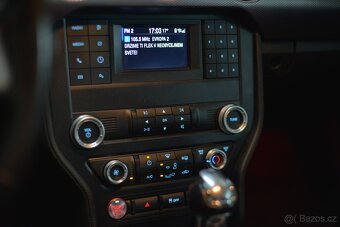 Mustang GT - 16