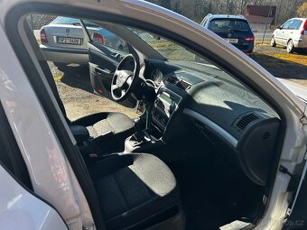 Škoda Octavia 1,6 TDi 77kW GREENLINE, r.v. 2012 - 16