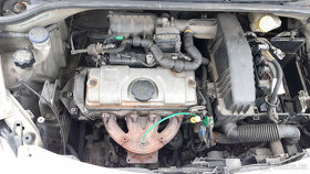 Citroen C3 1,1i 2007 44kW HFX - díly z vozu - 16