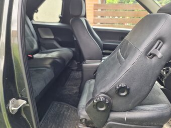 Land Rover Freelander 2.0 TD4 - 16