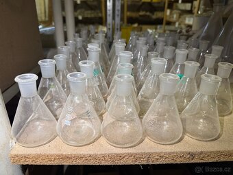 Laboratorní sklo - 16