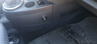 Ford Fusion - 16