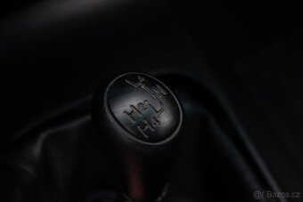 Toyota Hilux DC 3.0 I D-4D Sol A/T REZERVOVANÉ - 16