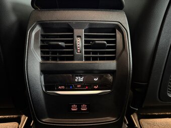 BMW 318d G21 SPORT LED VIRTUAL KAMERA TAŽNÉ 2022 - 16
