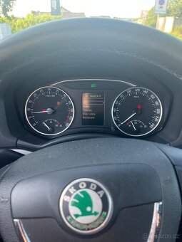 Prodám Škoda Octavia Combi 1,6 tdi 77kw s doloženou historií - 16