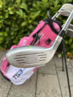 Prodám juniorský golfový set US Kids Golf, 57" - 16