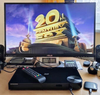 Blu-ray přehrávač SAMSUNG BD-F5500 - velmi dobrý stav - 16