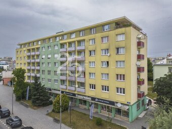 Prodej bytu po rekonstrukci, 2+1 s prostornou šatnou a balko - 16
