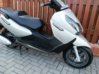 Piaggio X7 125 - 16