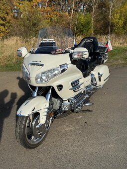 Honda Goldwing GL 1800 - 16