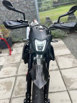 KTM 690 SMC R 2019 nová v ČR - 16