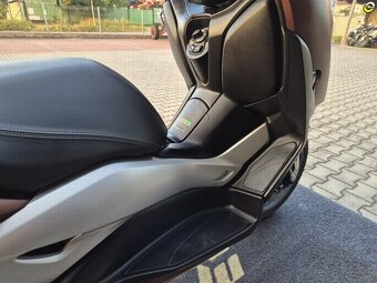 Yamaha X-Max 300 - 16