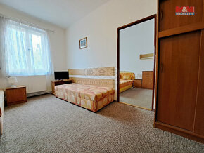 Prodej hotelu, penzionu, 2392 m², Varvažov - 16