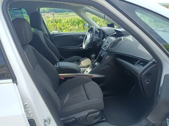 Zafira 7 míst - 16