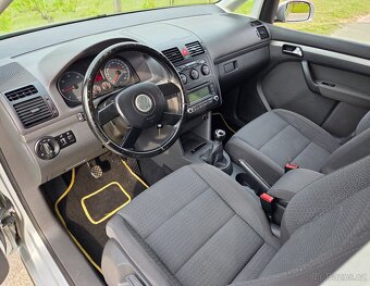 Volkswagen Touran 1.9 TDI 77KW/105PS R.V.10/2006 - 16