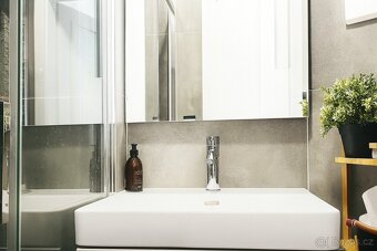 Pronájem - elegantní byt 2+kk (55 m²)  u Grébovky Vršovice - 16