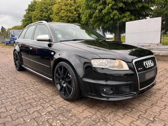 Audi RS4 Avant 4.2 V8 B7 309 kw MANUÁL - 16