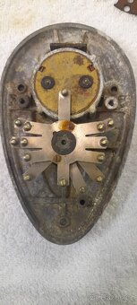 Jawa spínací skříňka - 16