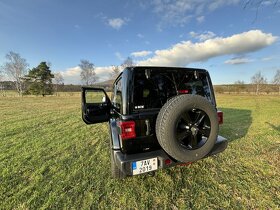 Jeep Wrangler Unlimited Sahara 3.6 Pentastar V6 - 16