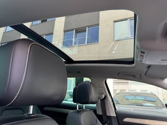 VW Passat B8 2.0TDI 140kW DSG Panorama Webasto ACC Kamera - 16