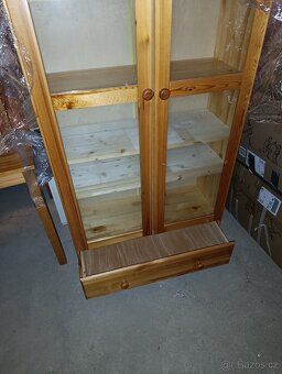 Prodám velký set nábytku z masivní borovice - 16