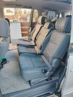 Toyota Previa - 16