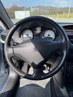 Peugeot 207, 1,4i, NOVÁ STK + servis - 16