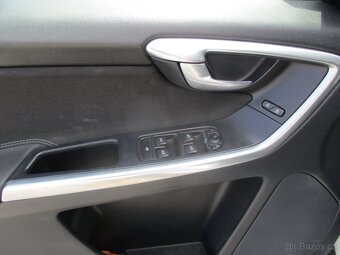 VOLVO XC60 2.0D4 133kw 2WD Aut8° GPS LED 12/2014 - 16