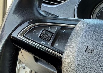 Škoda Octavia 1,6 TDI 85kW DSG Style Combi nafta automat - 16