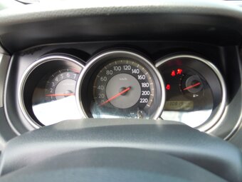 Nissan Tiida 1.8i 93kw(126hp) r.v.2/2008 - 16