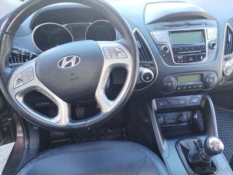 Hyundai ix35 2.0CRDi 4x4-Koup.ČR,CEBIE, SERVISKA, PO SERVISU - 16