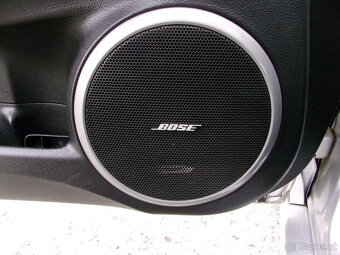 Mazda 6 Dynamic sport 2.5i 16V kombi,xenony,kůže,BOSE - 16