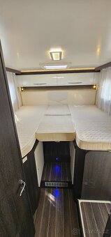 205PS 2021 motor IVECO 5Míst alkovna obytné auto 1 majitel - - 16