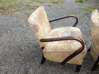 Dvě křesla Halabala , cena je za obě dohromady - 16