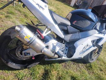 Honda fireblade 954rr - 16