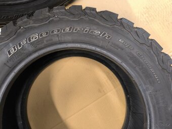 225/65 R17 BFGOODRICH - 16