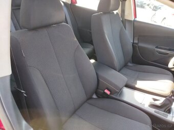 VW Passat 2.0 TDi 103kW, r.v. 6/2010, naj. 258.691 km - 16