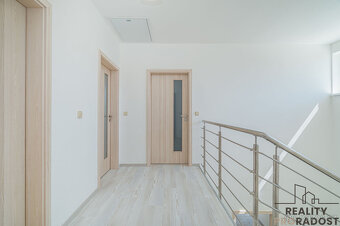 Pronájem  RD 4+kk, 183 m2, pozemek 507 m2, garáž, Moravičany - 16