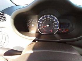 i10 1.1i  Style, Klima, Výborný stav - 16