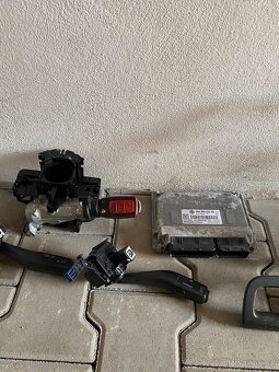 Díly na Octavie - 16