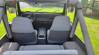 Jeep Wrangler YJ - 16