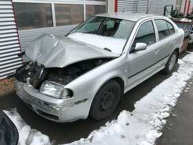 Skoda Octavia 2009 TOUR 1,6i 75kW BFQ - DILY havar. - 16