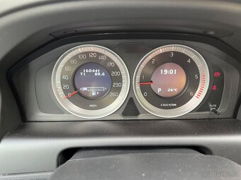 Volvo XC60 2,4D AWD rok 2013 Nové v ČR xenony automat - 16