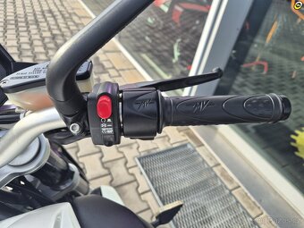 MV Agusta Brutale 675 - 16