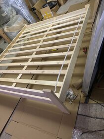 drevena postel 180x200 borovice manzelska S rostem - 16