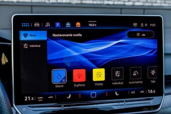 Volkswagen Golf 1.5 TSI ACT 150k R-Line / AJ NA SPLÁTKY - 16