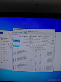 Starší kancelářský PC - 16