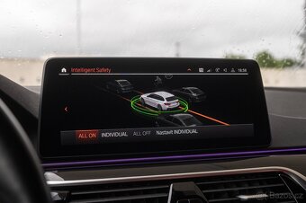 BMW 540d Touring xDrive|DAP|HUD|ComfSitz|Tažné - 16