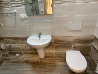 Bytová jednotka 1+kk • 28 m²: 4 290 000 Kč - 16